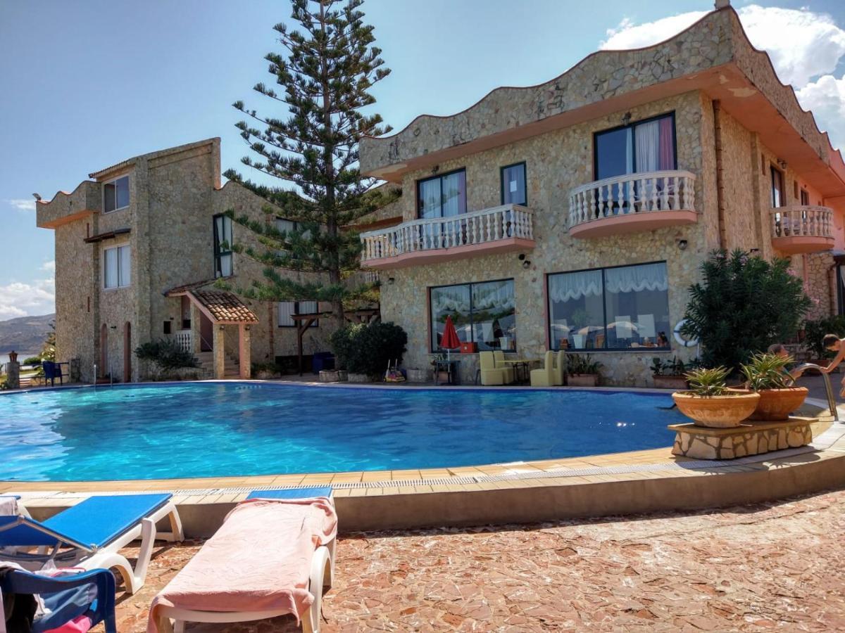 Hotel La Playa Blanca Santo Stefano di Camastra Exterior photo