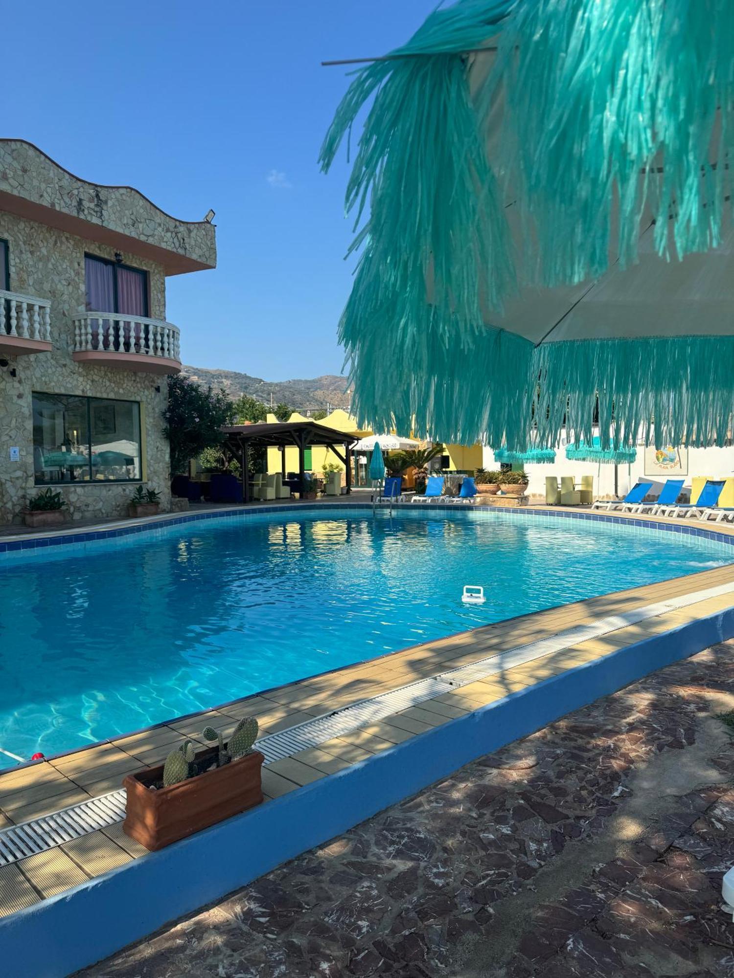 Hotel La Playa Blanca Santo Stefano di Camastra Exterior photo